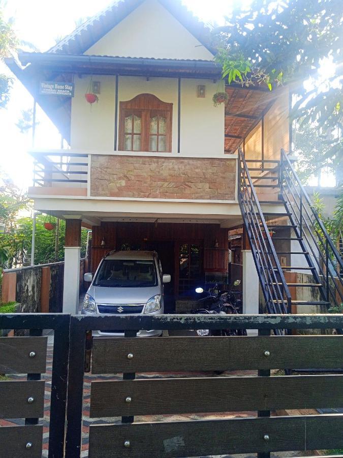 Vintage Inn Homestay Cherai Beach Eksteriør bilde
